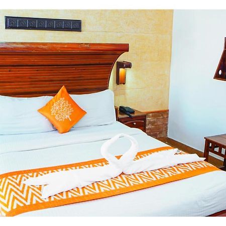 Hotel Mart View Kochi Exterior photo