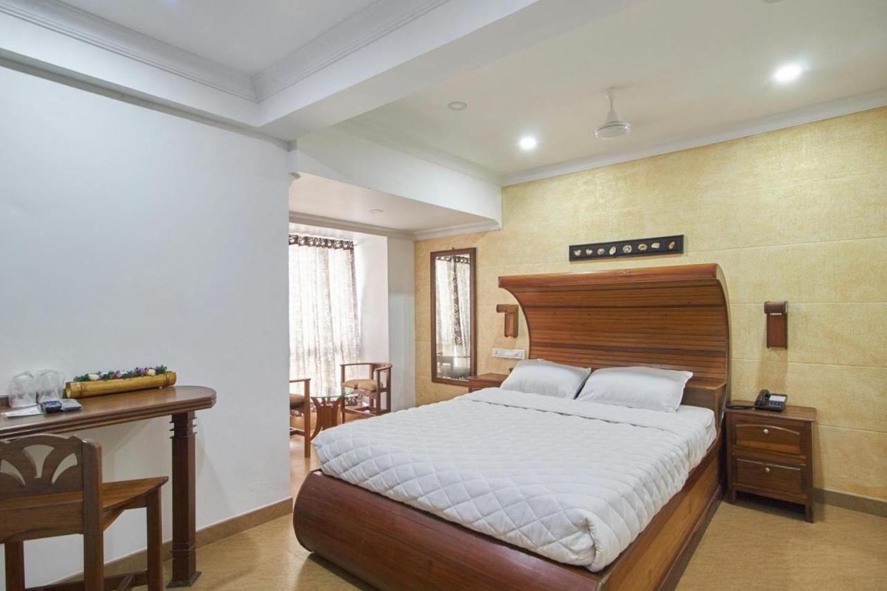 Hotel Mart View Kochi Exterior photo