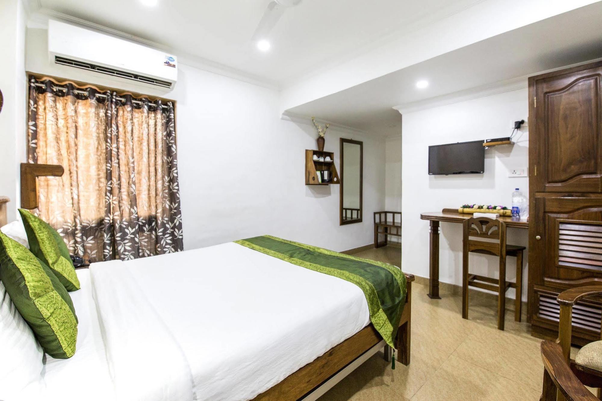 Hotel Mart View Kochi Exterior photo