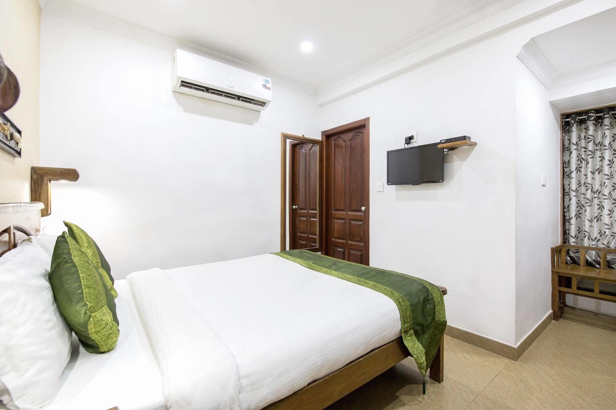 Hotel Mart View Kochi Exterior photo